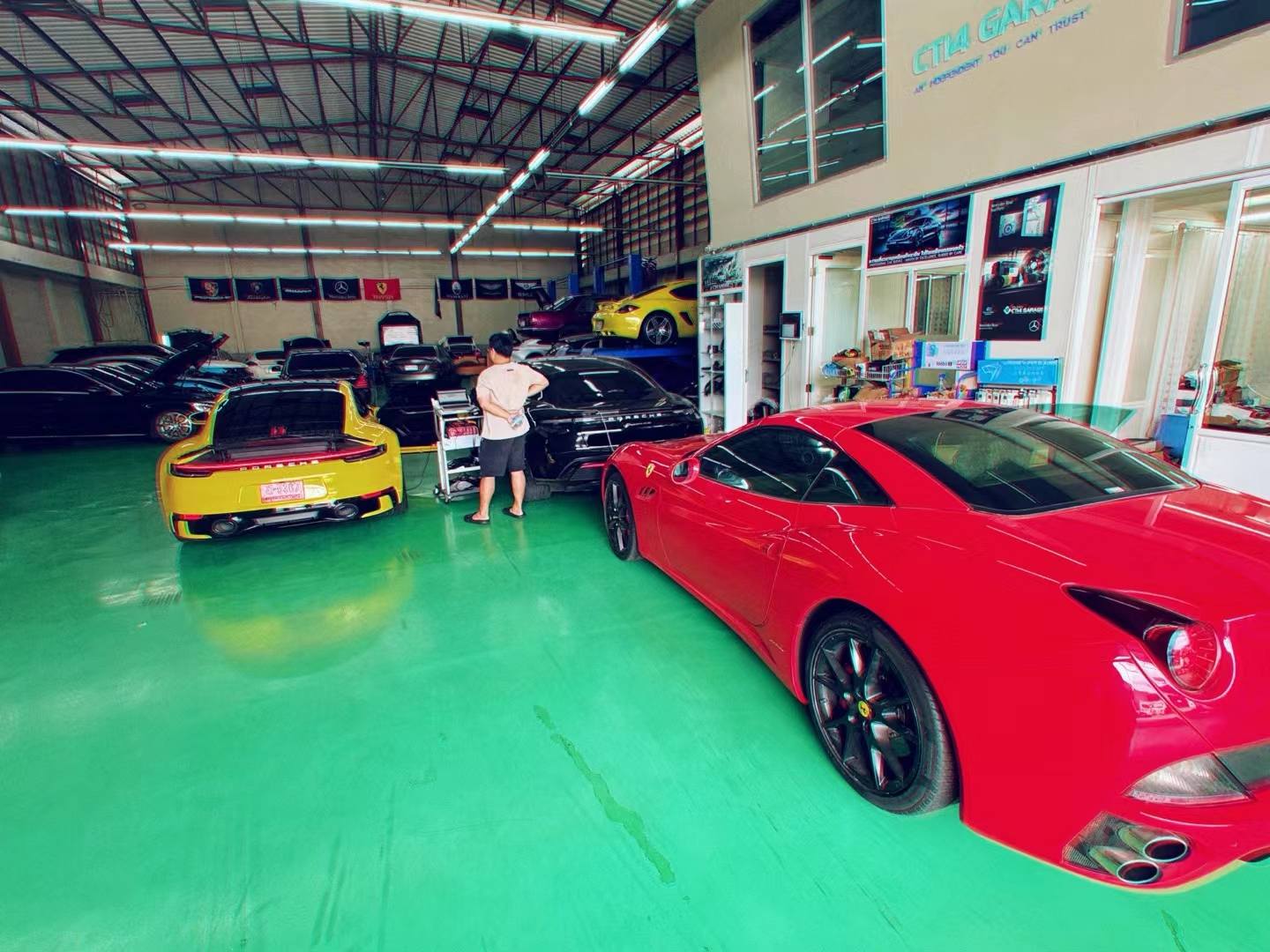 Garage 2